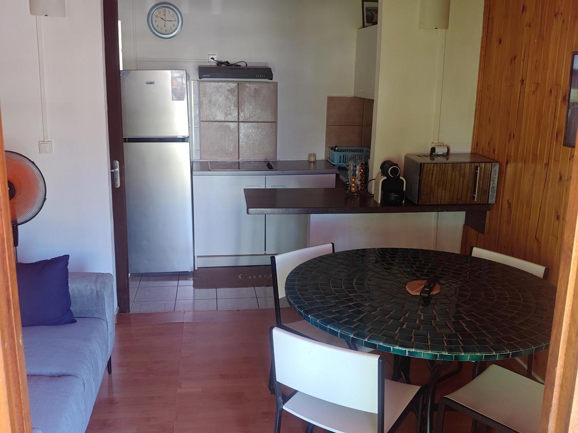 Appartement Idealement Situe Saint-Denis Bagian luar foto